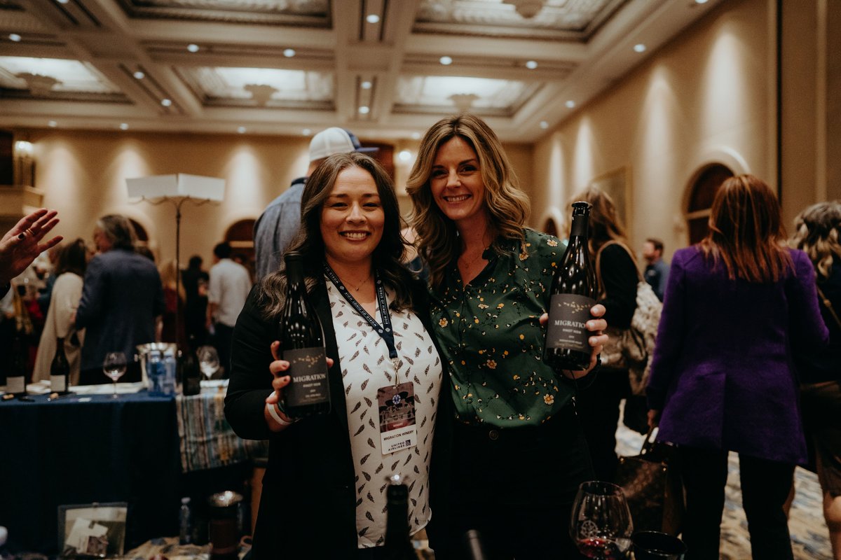 Only 3 days left to take advantage of our Grand Tasting 2 tickets for $300 special! Get access to the premier Pinot Noir tasting of the year, mingle with winemakers and discover new brands to love.

Use code: HARVEST22 
Buy Tickets: loom.ly/iMu0v4s 🍷