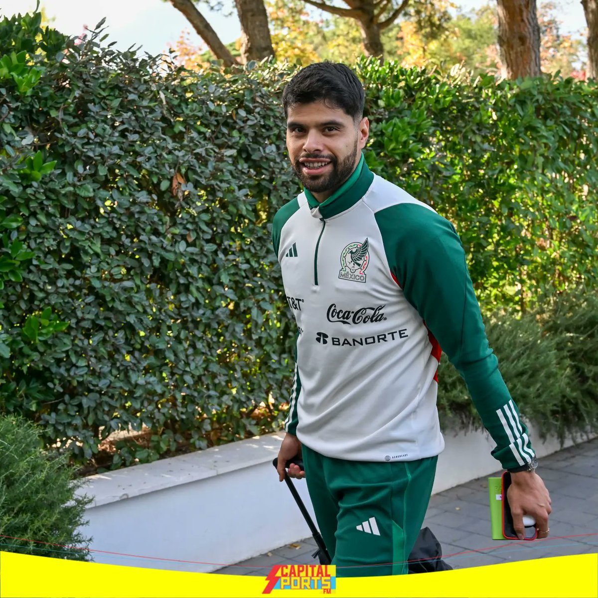 CapitalSportsFm's tweet photo. ¡EL TRI LLEGA A GIRONA!

La Selección Mexicana 🇲🇽 llegó a España para prepararse a encarar sus dueños frente a Suecia 🇸🇪 e Irak 🇮🇶 pensando en sus rivales de grupo en la Copa del Mundo de Qatar 2022 ⚽🇶🇦

#SelecciónMexicana #México #Tri #Qatar2022  #CapitalSportsFM #NotiGAPE https://t.co/vWC95NhxJs
