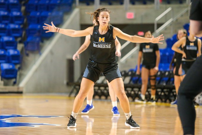 Practice makes 𝘽𝙀𝙏𝙏𝙀𝙍… continue to strive for perfection! #NCAAWBB x 📸@McNeeseWBB