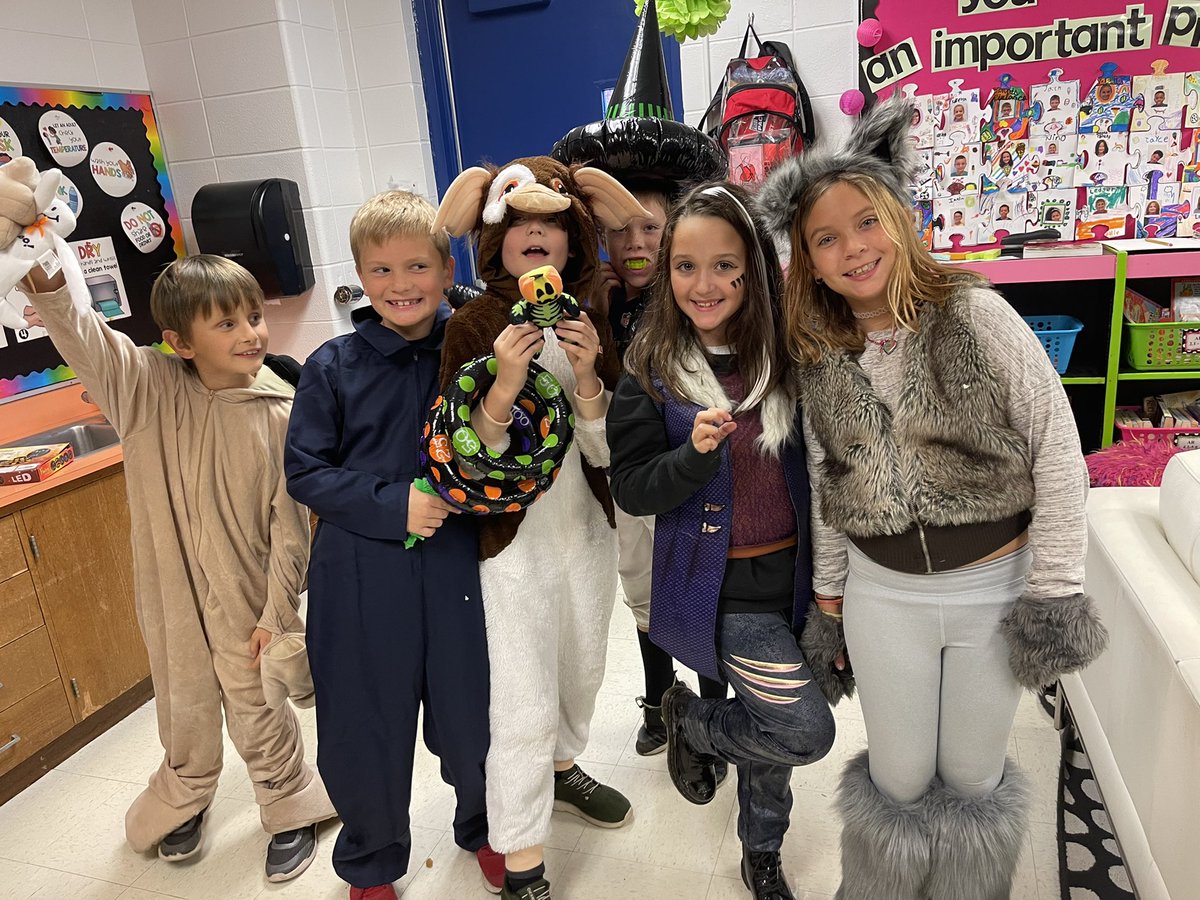 Mrs. Stavros tweet media