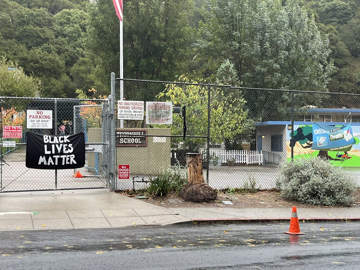 velenajones's tweet photo. Parents at Thornhill Elementary in Oakland are demanding the school take action after a racist message was written on a school bathroom reading “Black Lives Don’t Matter” and “Kill them all”. OUSD is investigating who is responsible. @nbcbayarea https://t.co/itW2iIVmce