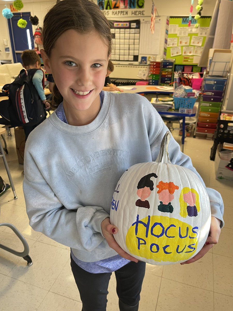 Mrs. Stavros tweet media