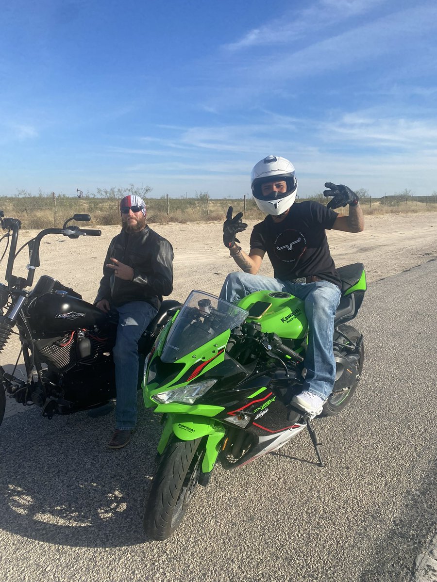 guerreroalbert0's tweet photo. Sundays ride 💯 https://t.co/FK8xDtYZjx