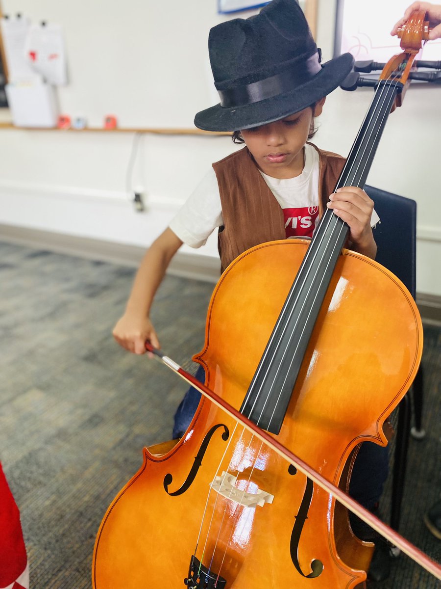 BarnesLSEArts's tweet photo. String musicians! π»
@MizzouMusic #lsefallfest https://t.co/vQPw9idNnI