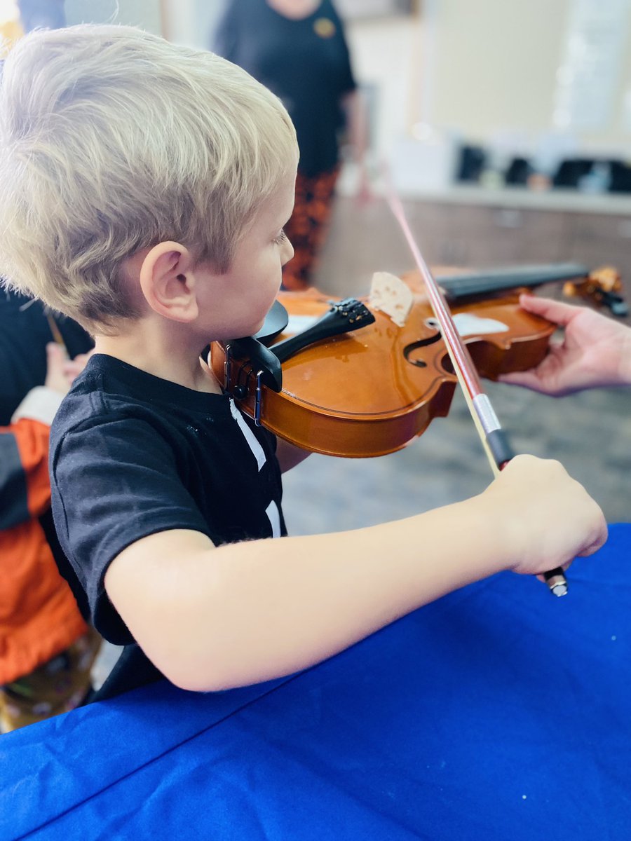 BarnesLSEArts's tweet photo. String musicians! π»
@MizzouMusic #lsefallfest https://t.co/vQPw9idNnI