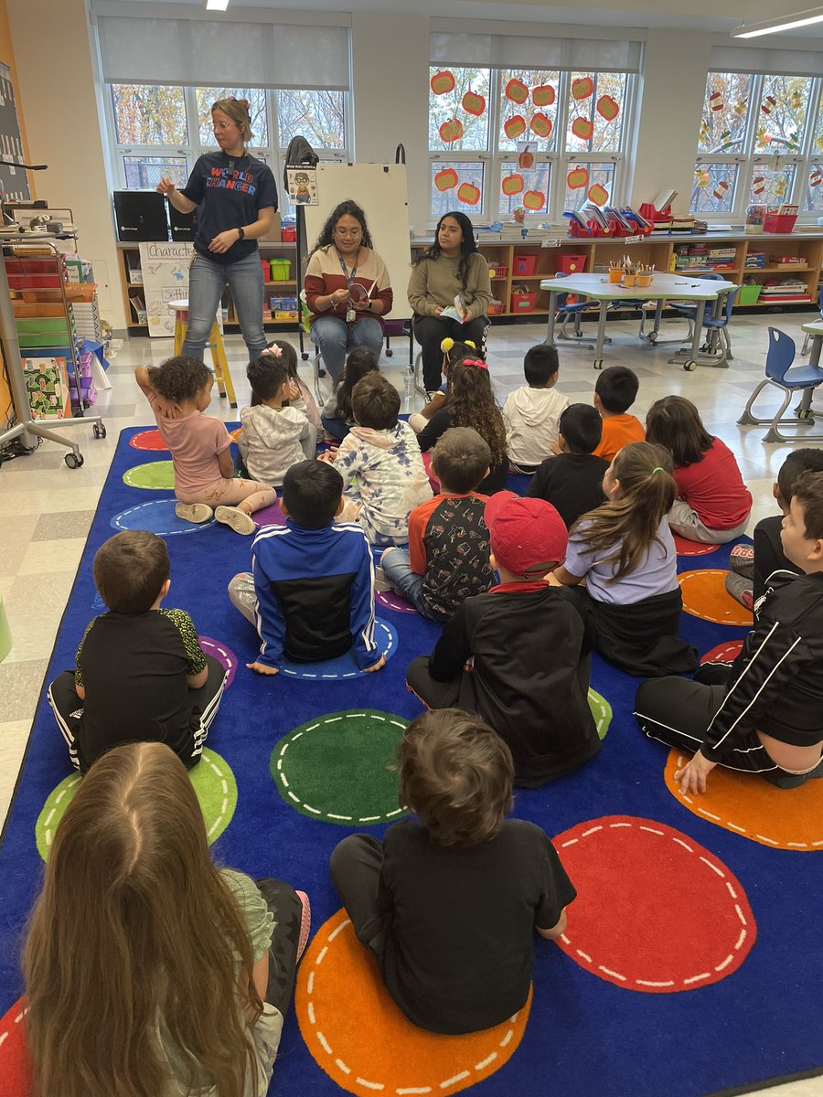 LAniolowski's tweet photo. Thank you to the Assabet Tech High School Volunteers (and their teachers!) for volunteering to read to our K-2 students and for giving them books to bring home to read with their families! 📚 @GoodnowSchool @MPSPanthers https://t.co/A4HDKeHavS