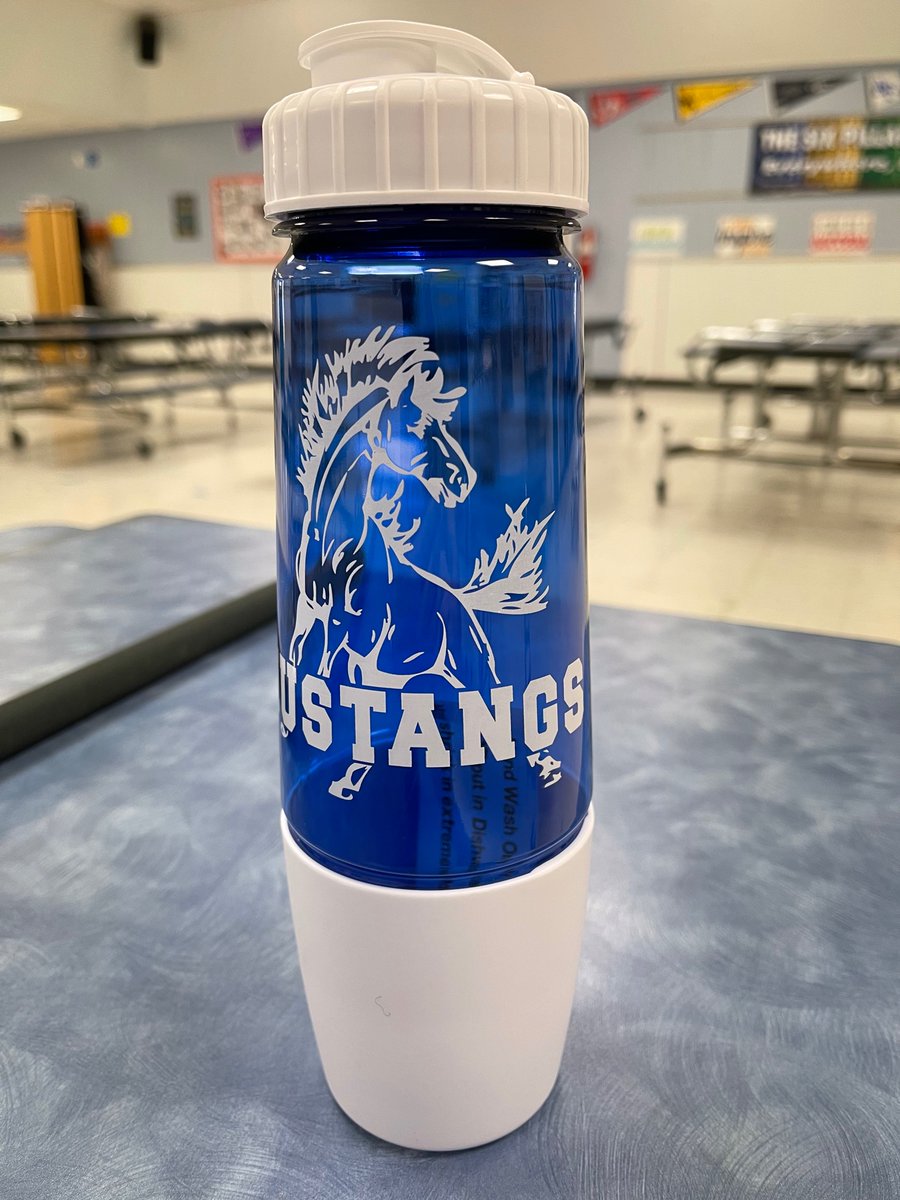 matheson_park's tweet photo. Random Act of Kindness - Anonymous person donates personalized water bottles to each student ❤️.  Students were excited to fill their bottles with H2O. https://t.co/0K5kv7oU9D
