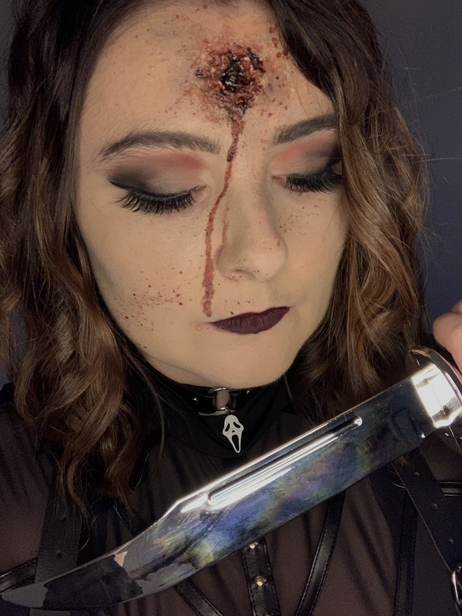 chasinghappy87's tweet photo. ⚠️FAKE BLOOD AND KNIFE⚠️ Already missing spooky season 😭 This years costume was my fave 🥺#sfxmakeup #ghostface #scream #ScreamMovie https://t.co/P4SNinsvLm