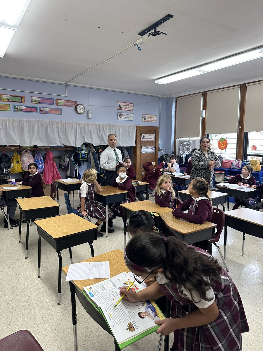 MR.Vitiello our NEEB Superintendent came for a visit! <a href="/ArchNY_Schools/">NY Catholic Schools</a> <a href="/NE_BronxADNY/">NE_BronxADNY</a> <a href="/ARCHNY_OEC/">ADNY Early Childhood</a>