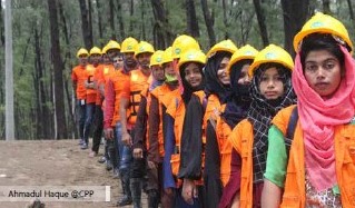 What is behind #Bangladesh’s success in disaster risk reduction? One strategy is the Cyclone Preparedness Program, an early warning system with more than 76,000 volunteers, half of whom are women, all working to save countless lives around the coastline. 🌀wrld.bg/mkGC50LovPC