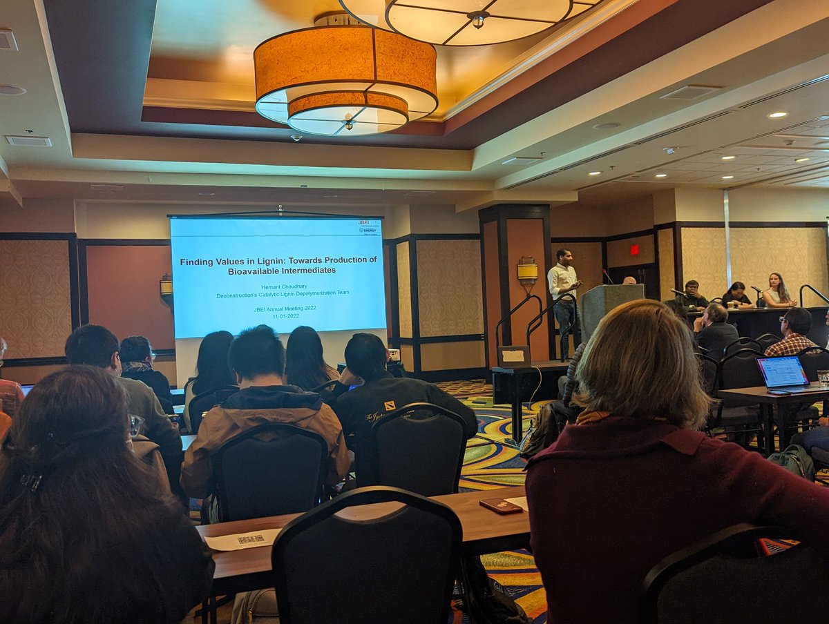 Aparajitha (Abhi) Srinivasan (@aparsrini) on Twitter photo Our rockstar Chief Science and Technology Officer and VP of the <a href="/jbei/">Joint BioEnergy Institute (JBEI)</a> Deconstruction division, Blake Simmons absolutely killed it at the JBEI Annual Meeting #JAM2022. The Decon speakers gave great talks on powerful and sustainable methods to deconstruct plant biomass. Our rockstar Chief Science and Technology Officer and VP of the <a href="/jbei/">Joint BioEnergy Institute (JBEI)</a> Deconstruction division, Blake Simmons absolutely killed it at the JBEI Annual Meeting #JAM2022. The Decon speakers gave great talks on powerful and sustainable methods to deconstruct plant biomass.