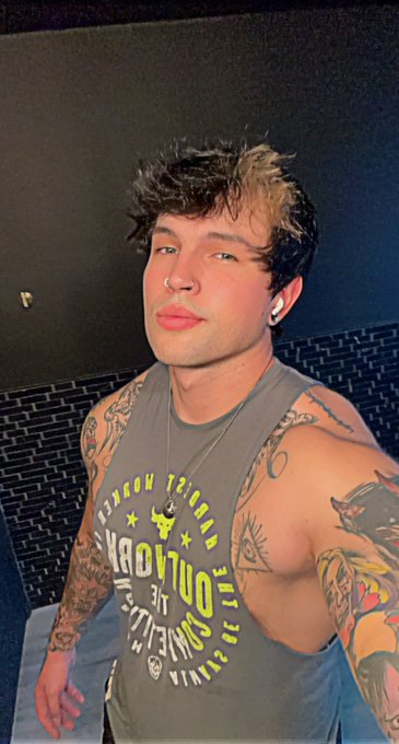 Lips like cherry https://t.co/cZiSYJnv3k