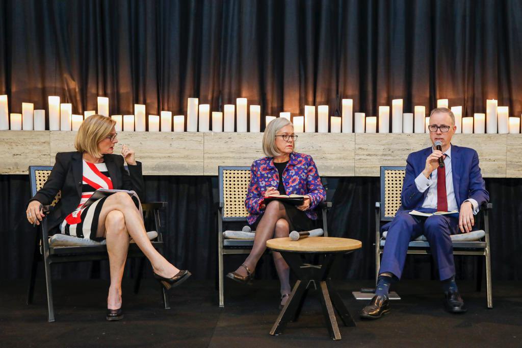 ICAUS's tweet photo. Full house at @ICAUS’ Session with the Regulators. Thanks to #ASIC’s Deputy Chair, Karen Chester, &amp; @APRAinfo’s Deputy Chair Helen Rowell &amp; Executive Director - Insurance Division, Sean Carmody. #InsuringTheFuture https://t.co/6IW3tqGaiC