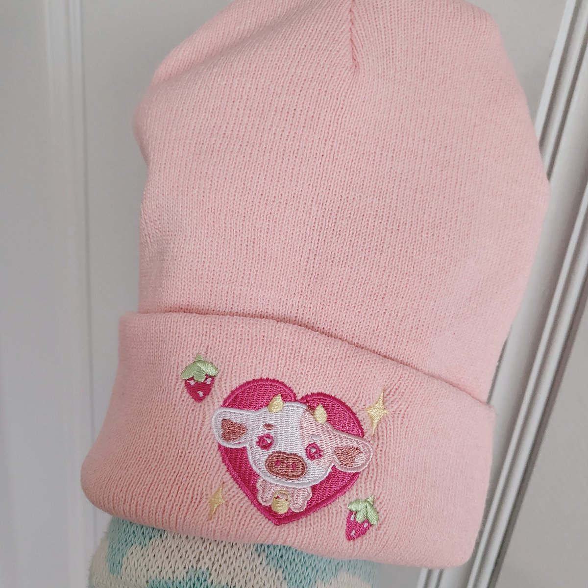 Milkshake beanie~! Perfect as the weather cools down 💕✨️