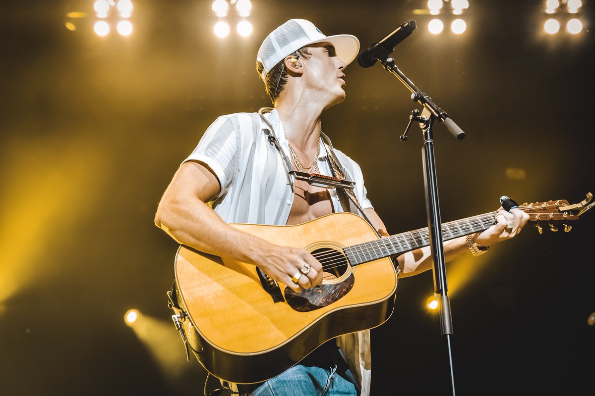 BanitaCrkHall's tweet photo. Who is ready to sing their ✨ Pretty Heart 💛✨ out on Saturday⁉️

Get a handle on yourself and let’s and let’s win you some @ParkerMcCollum tickets 🎟 

🐴- RT this post
🤠 - Like this post 
💪🏼- Comment who you would bring https://t.co/Wa36lHXxo5