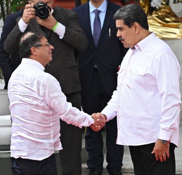 Unidos para trabajar con los carteles. Aquellos tiempos como Pablo Escobar, petro lo volvió  hacer con el mafioso Nicolas Maduro