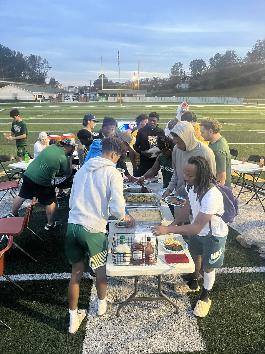 Gus Smith tweet media