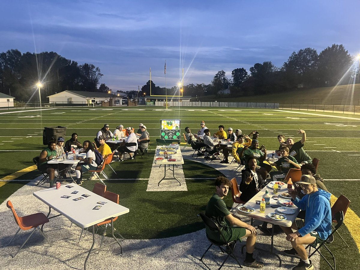 Gus Smith tweet media