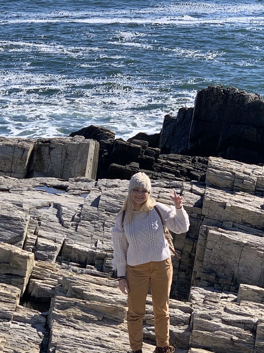 RestlessPage's tweet image. Fall break was beautiful ! Back in the recording studio next week with a new single!