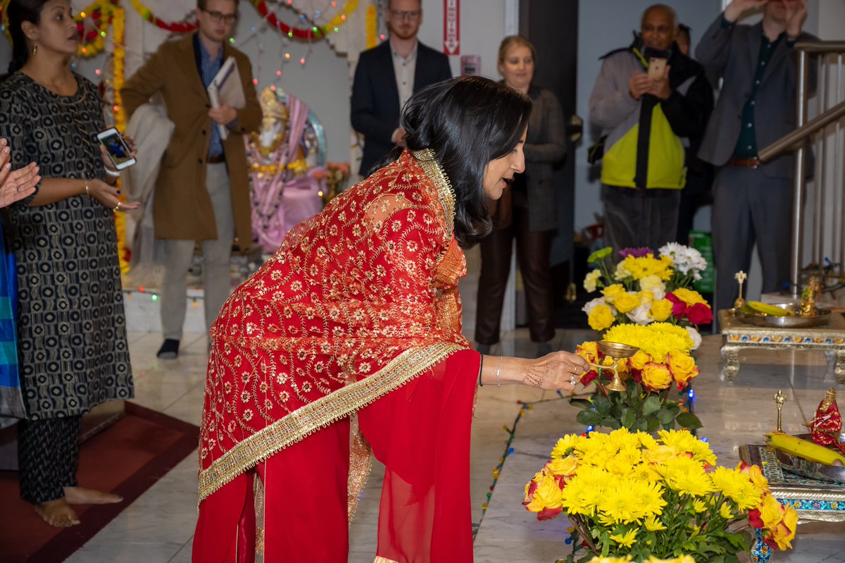 AnitaAnandMP's tweet photo. This November marks the first federally recognized Hindu Heritage Month. Canada is home to over 830,000 Hindus who make immense contributions to the fabric of our country. I wish you all a Happy Hindu Heritage Month! https://t.co/IiwlrtbqhL