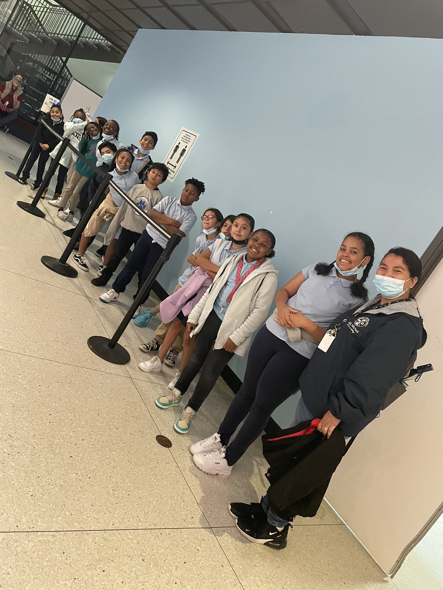 Our 4th graders learned about the Earth’s rotation, moon phases, fossils, human evolution, and circuits! A field trip to the HMNS is one for the books! 👍🏼🌎