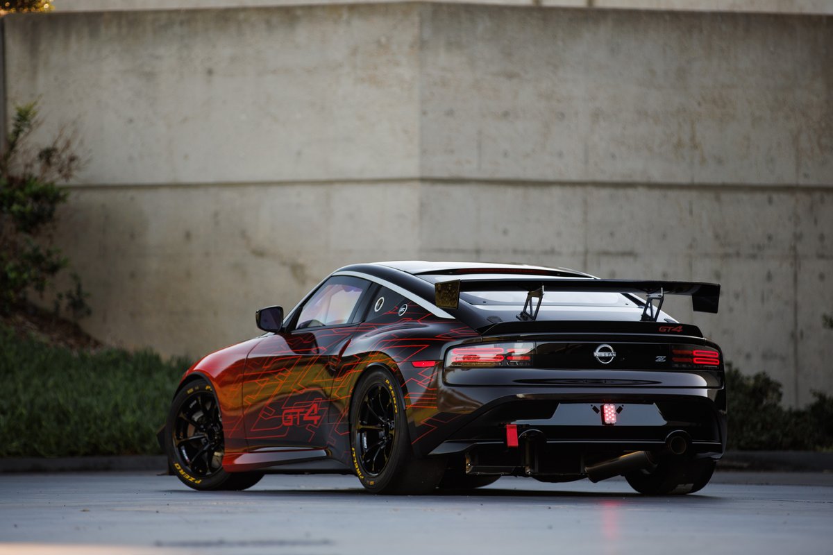 NissanMotor's tweet image. Blink and you’ll miss it!
Our all-new Nissan Z GT4, a turn-key racecar, hits the SEMA show floor in an eye-catching NISMO livery!
Click the link to learn more about our latest track star: bit.ly/3zURqdV