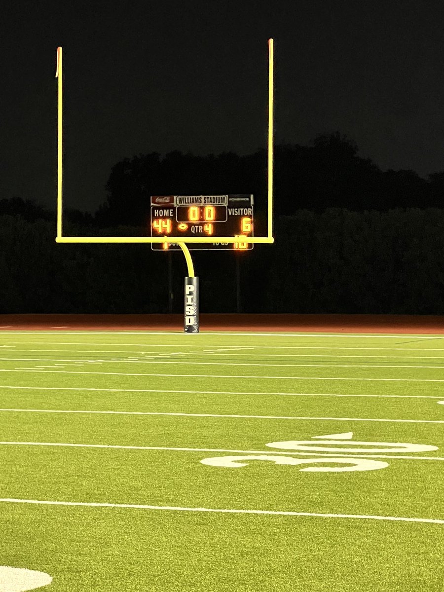 WilliamsHSATH's tweet photo. EastSide (Otto) ended the season on a high note tonight with a dominating win!!! The future is bright on the EastSide.  They were handed off to their new HC in Coach Solis !! Looking forward to next season here at Williams! @PlanoEastFB @tonybenedetto19 @Dsolis79 https://t.co/y1kAcEhpSM