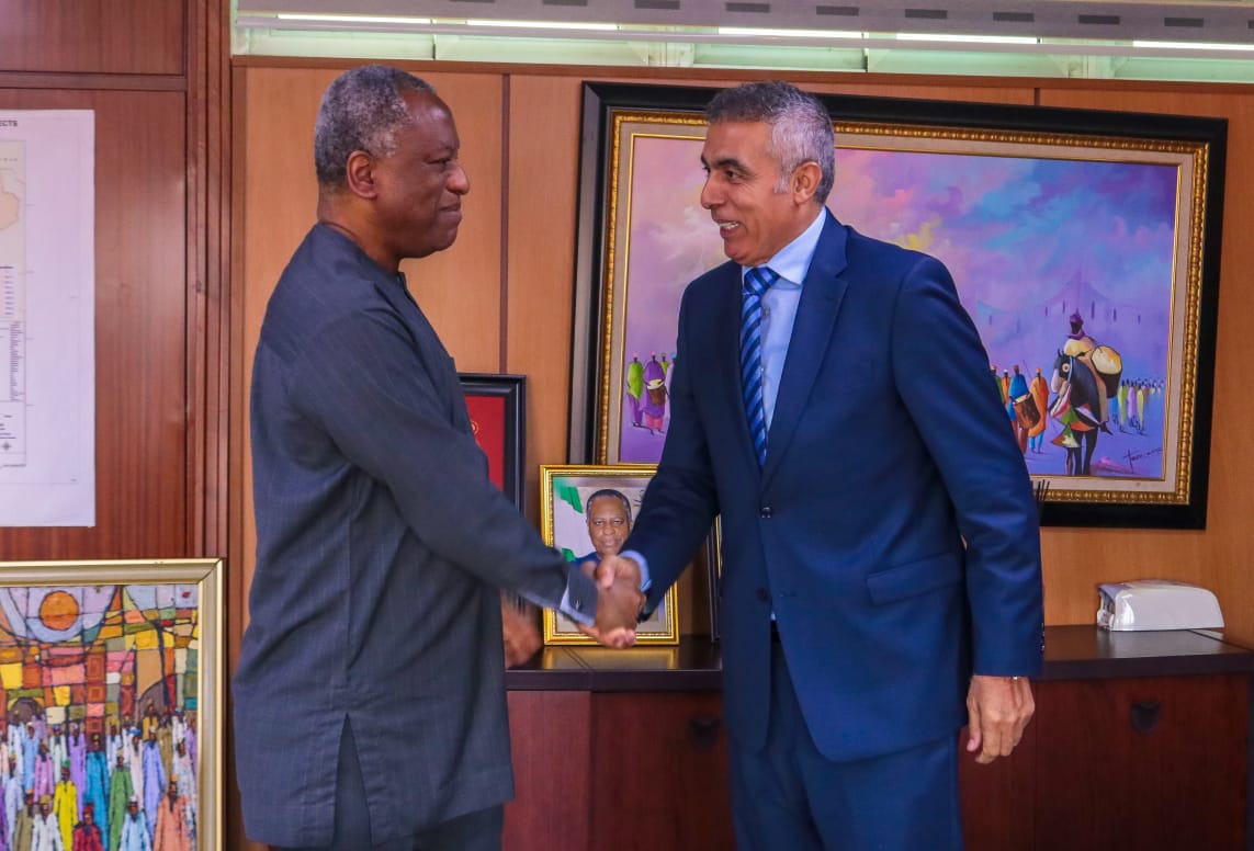 Geoffrey Onyeama tweet media