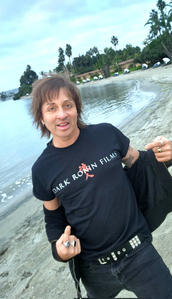 Going over my lines for the new <a href="/discoveryplus/">discovery+</a> series with Chelsea. She's also making dinner tonite. I dressed for the occasion #DarkRoninFilms #filmmaking #actor #PositiveVibes #enjoylife #style #tuesdayvibe