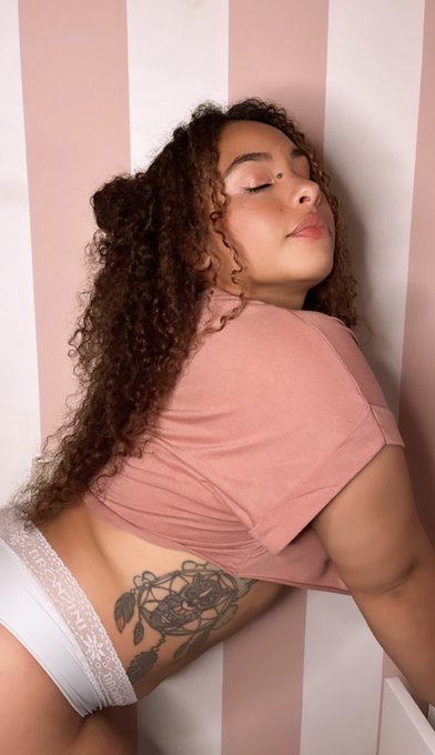 Ey! aqui estan todos mis links para que me sigas... espero verte! Ey! Here are all my links to follow<a href="/tag/webcam"class="tags"><span>#webcam</span></a><a href="/tag/chaturbate"class="tags"><span>#chaturbate</span></a><a href="/tag/chaturbategrls"class="tags"><span>#chaturbategrls</span></a><a href="/tag/camgirl%D9%90"class="tags"><span>#camgirlِ</span></a>