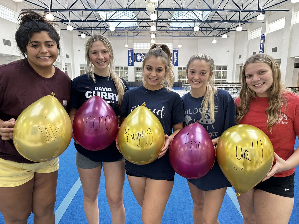 LGHS Competition Cheer tweet media