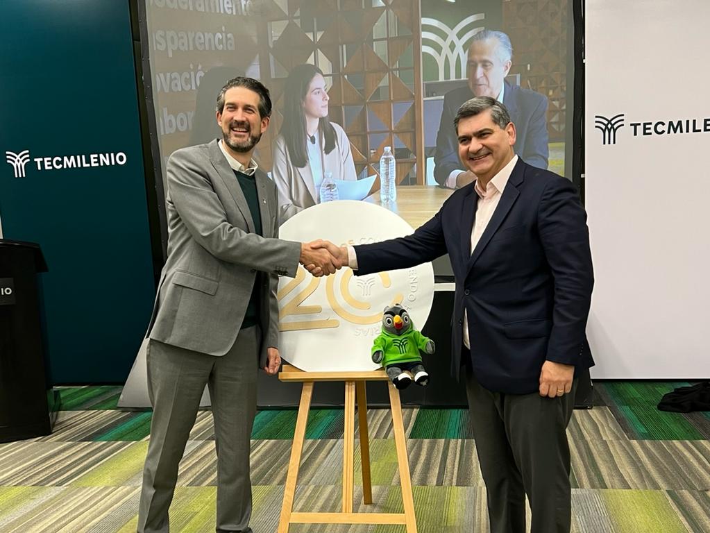 BrunoZepedaB's tweet photo. Para cerrar nuestro mes de celebraciones #Tecmilenio20años, les comparto el momento de la develación de la placa conmemorativa. Gracias a @david_garza, a los miembros del consejo y a los líderes de @Tecmilenio y @TecdeMonterrey por su presencia en este gran evento. https://t.co/rlBYdQeCbc