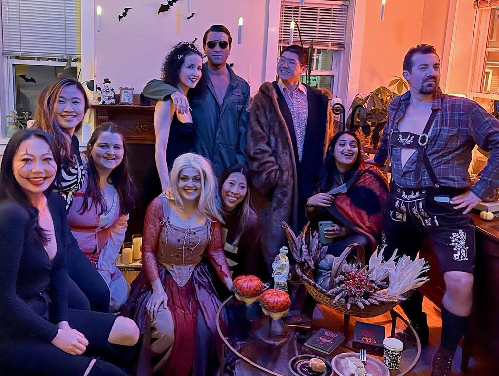 Our residents (and program director!) had a spooktacular Halloween weekend! instagr.am/p/CkcEtzeuuzB/ Our residents (and program director!) had a spooktacular Halloween weekend! Our residents (and program director!) had a spooktacular Halloween weekend! November 01, 2022 at 08:35…