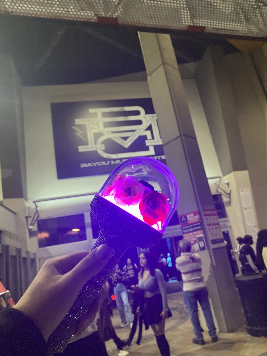 alrightjorge's tweet photo. core memory 🫶🏼❤️ #TheRose #TheRoseHEAL #TheRoseHouston #therosehealtogethertour https://t.co/vfbNhSVvPY