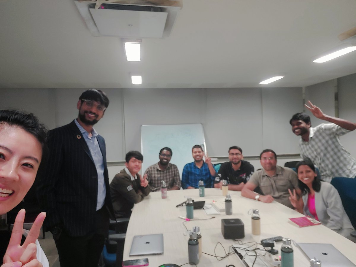 SIC_PLATFORM's tweet photo. Mr.vipul, https://t.co/FVslvoaVqx from @IITHyderabad, overall leader of SIC and SMC R&amp;D and Innovation team, joined our Japan hour last time. We discussed about many things between India and Japan.
Thank you for joining!

#SIC https://t.co/nSeGWm6Btk