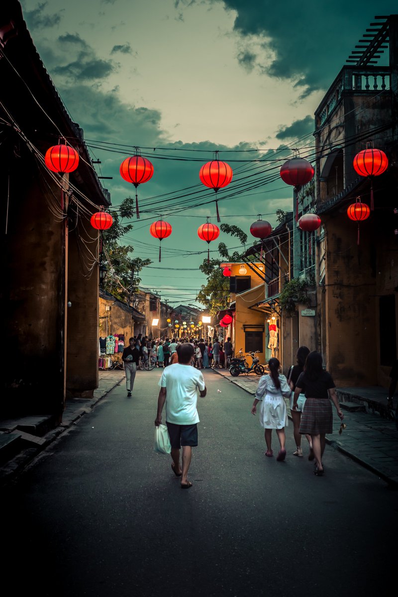 GM! 🏮
Strolling around🗺️ Hoi An, Vietnam

#nftphotography #NFTCommunity #streetphotography #streetphotographer #travelphotography