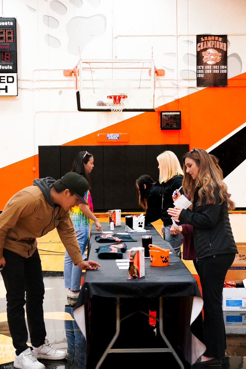 MHSPapaBear tweet media