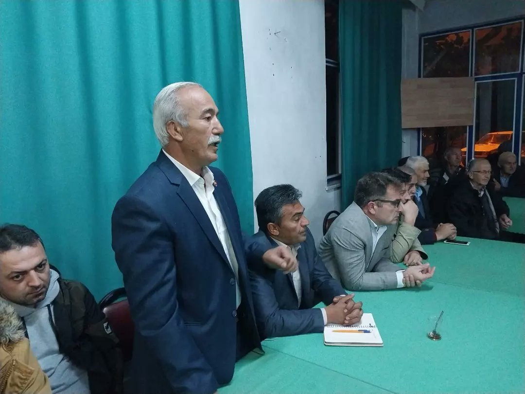 Teşkilat olarak Çivili Mahallemizi ziyaret ettik.Taleplerini dinleyerek yapılmış ve yapılacak hizmetlerle ilgili istişarelerde bulunduk.Muhtarımız ve vatandaşlarımıza göstermiş oldukları nezaket ve misafirperverlik için teşekkür ederiz. <a href="/MHPBursail/">MHP Bursa</a> <a href="/mckalkanci/">M.Cihangir KALKANCI</a>