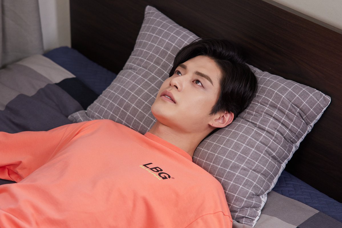 idol_romance's tweet photo. <풍덕빌라 304호의 사정> 마지막 화
11월 3일 목요일 낮 12시 헤븐리에서 만나실 수 있습니다.

#김지웅 #윤서빈 #kimjiwoong #yoonseobin 
#풍덕빌라304호의사정 #RoommatesofPoongduck304 
#아이돌로맨스 #돌맨스 #BL드라마 #idolromance #bldrama #한벨드 https://t.co/oODIajlOuR