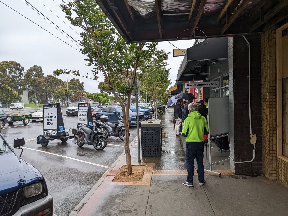 STTAdvertising's tweet image. Quick break while hitting the roads for @iantheindependent in the electorate of Mulgrave