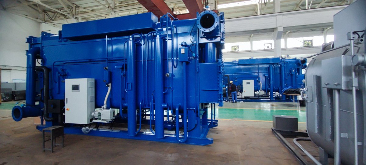 Alicia9961206's tweet photo. Two unit hot water #absorption #chiller are under insulation, which will be performance tested later of this week.
The chiller will be installed in a conference center, combined with #Cogeneration / #CHP.
#HopeDeepblue #HVAC #wasteheat https://t.co/1TSST0Dg50
