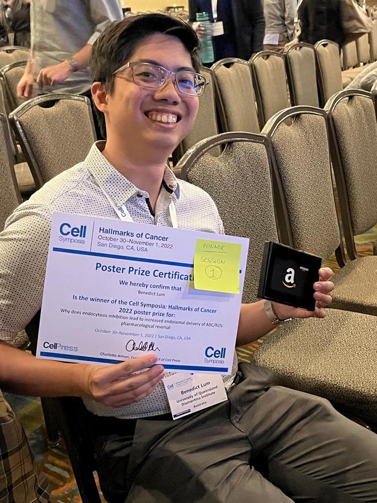 Congratulations @BenedictLum on winning the poster prize @CellSymposia: Hallmarks of Cancer 2022!! We’re so proud of you!!🤩👏🏼

@UQ_News @TRI_info  #hallmarksofcancer