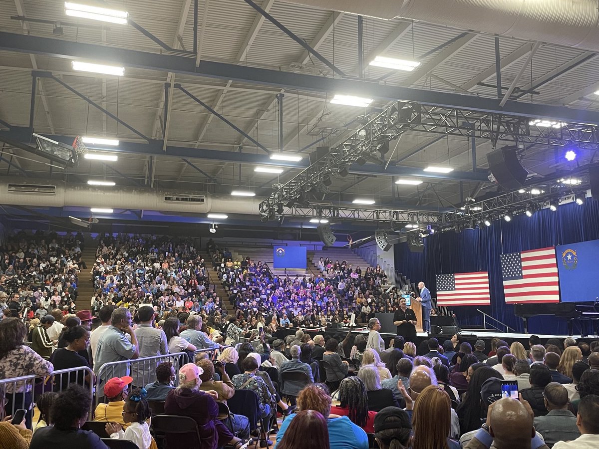 CortezMasto's tweet photo. Our rally with President @BarackObama,@johnlegend, and @DoloresHuerta is just getting started! I'm proud to see so many Nevadans from our community fired up and ready to win this race for our families.

We vote, we win. And with all of you on my side, we can win this election. https://t.co/hAoTJyvZuX