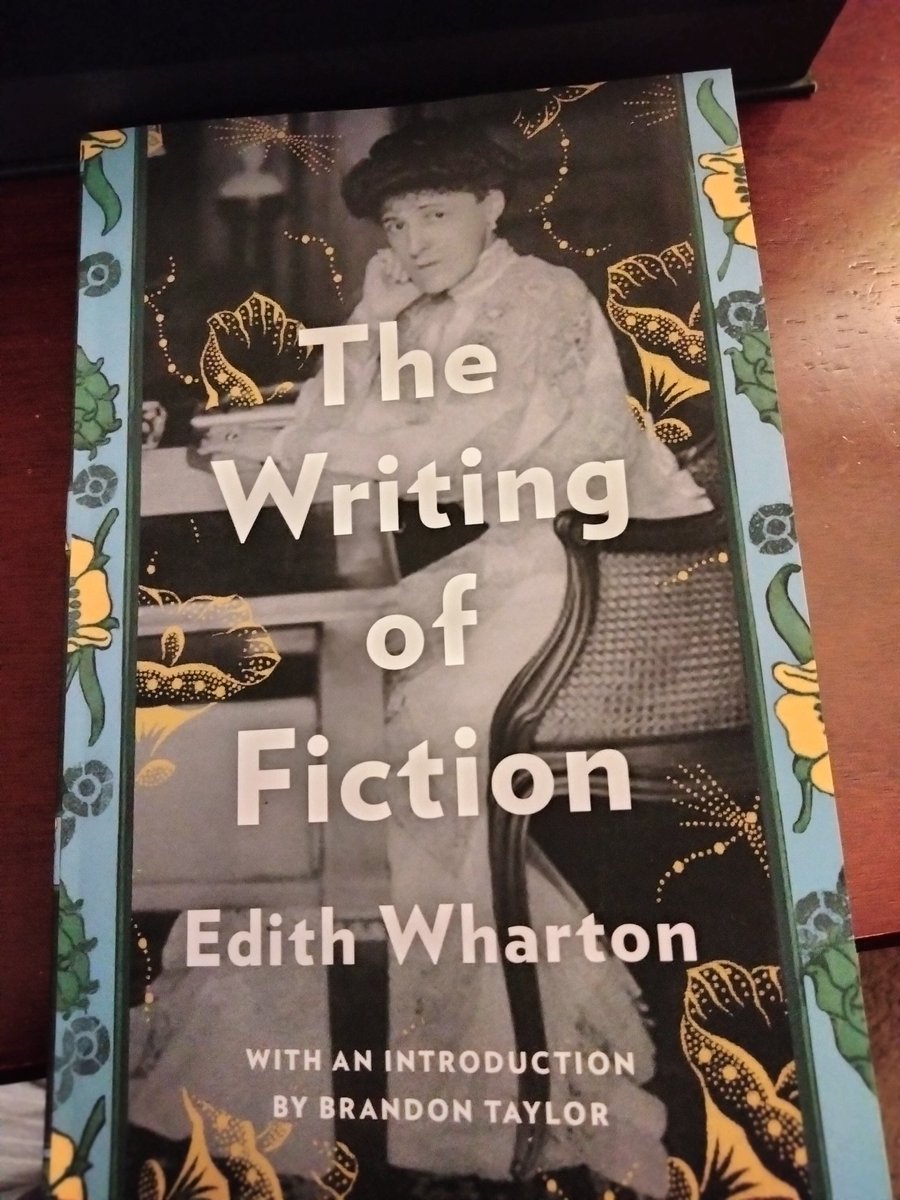 emkwalters's tweet photo. I ordered this Edith Wharton book from Target but what's inside is a completely different book from a different publisher. @ScribnerBooks https://t.co/gh7p2F8KgT