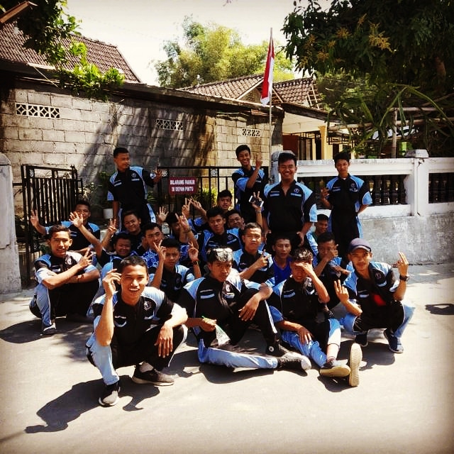 frostdeway's tweet image. 2thn tidak bertemu temen sewaktu SMK. apa kabar kalian semua😭. semoga kalian menjadi orang sukses👍👍