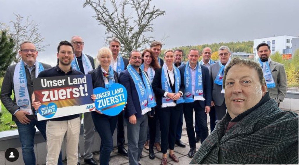 OckhamsC's tweet photo. @jehungir @Stefan_K__ Great minds & so. Beide habe ich nicht geschafft, da sind die Pixel implodiert. Für mich hat auch #NicoleHöchst gerade eine Lauf mit ihren 97% #NextLevelStupid.
#fckAfD https://t.co/NdhA4ZfbQR