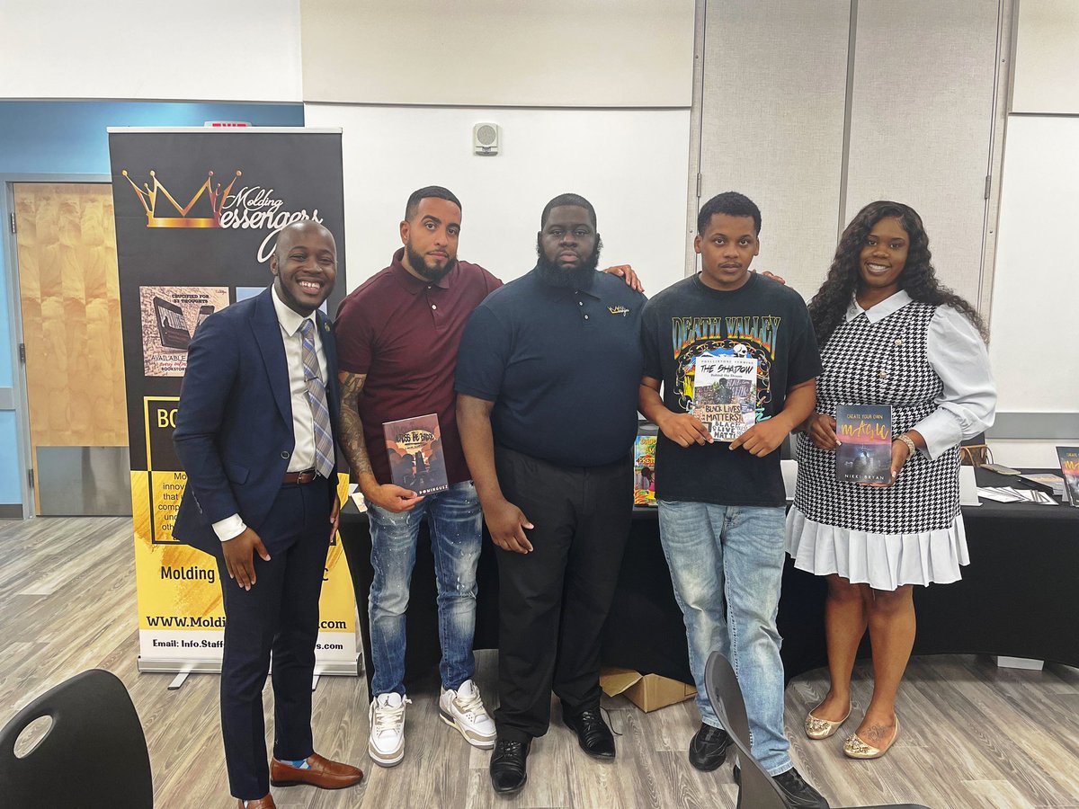 JaxTheMessenger's tweet image. Thank you @CityofMiaGarden and Councilman @RLStephens3_ for having us tonight