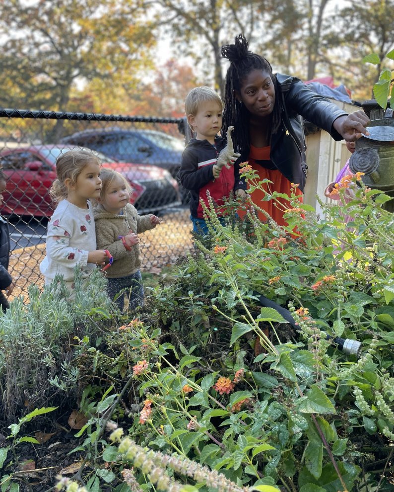 KCanadymvps's tweet photo. One of my favorite things we do @TheMVSchool...Frontier Day! #mvlittles https://t.co/8J3mDsxkZF