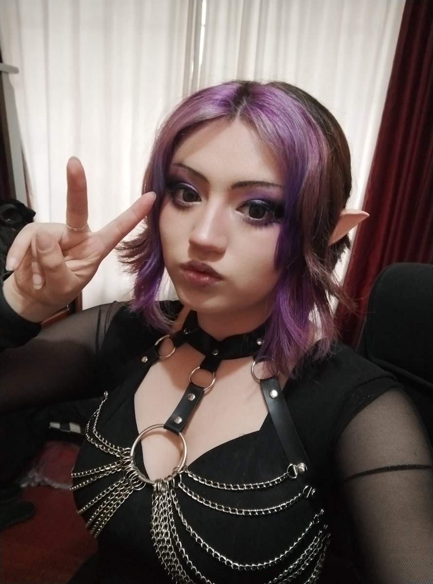 CosplayDreizehn's tweet photo. Date night make up

#egirlaesthetic #gothgirls  #goth https://t.co/M1CnfUKgGu