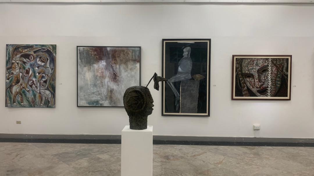 NormitaRDerivet's tweet photo. "Soñar Despierto" es el título de la exposición de la Colección del Consejo Nacional de las Artes Plásticas en homenaje al aniversario 60 de la ENA, sueño de #Fidel que abrió la posibilidad infinita de la creación para siempre #CubaEsCultura https://t.co/A0Lngp7cpW